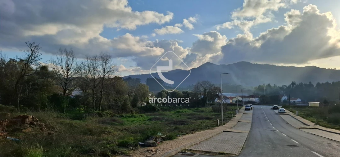 Terreno para Venda em Fornelos e Queijada Foto 14