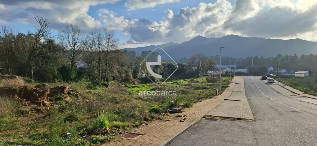 Terreno para Venda em Fornelos e Queijada Foto 13