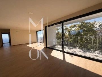 Apartamento T2 para Venda em Funchal (Santa Maria Maior)