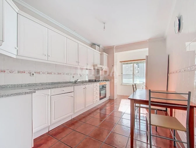 Apartamento T3 para Venda em Samil Foto 2