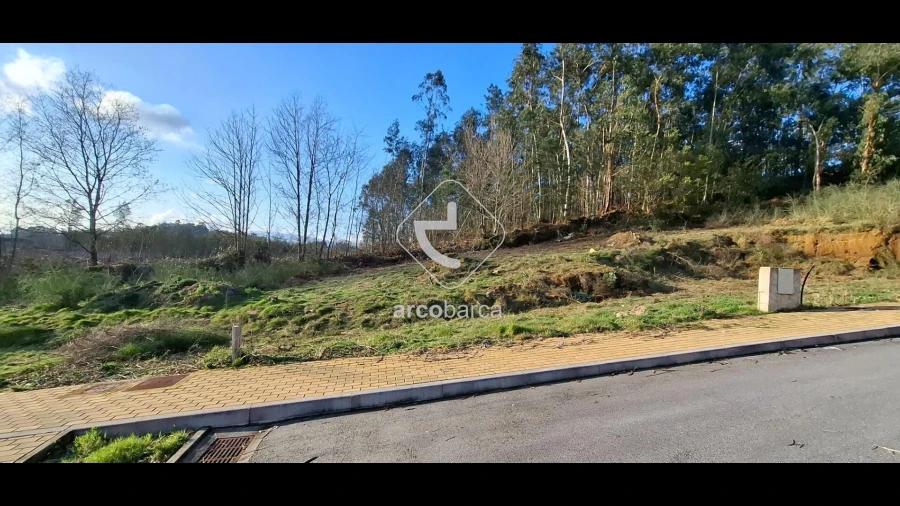 Terreno para Venda em Fornelos e Queijada