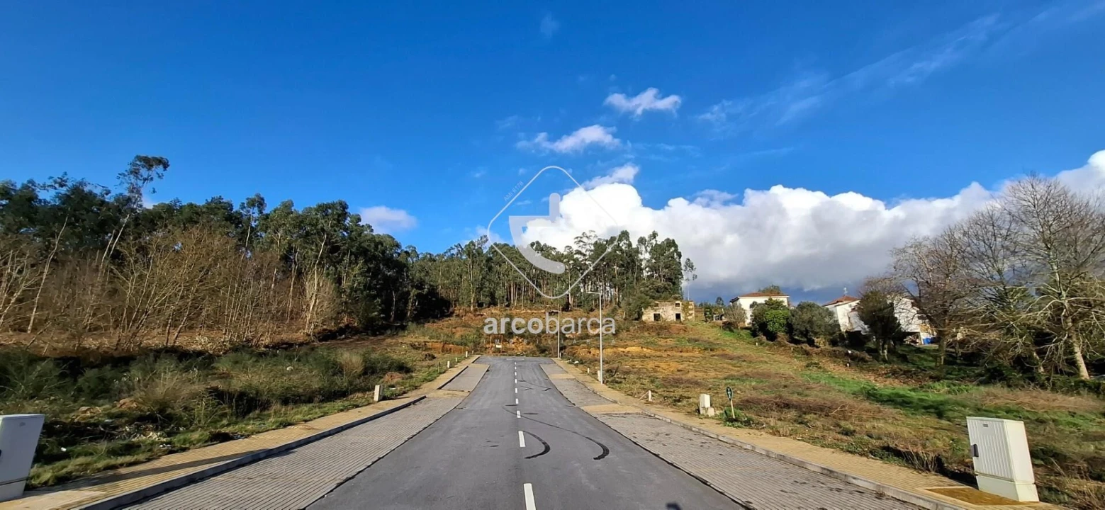 Terreno para Venda em Fornelos e Queijada Foto 5