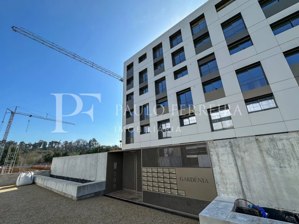 Apartamento T2 para Arrendamento em Antas e Abade de Vermoim Foto 3