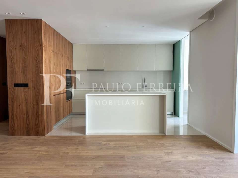 Apartamento T2 para Arrendamento em Antas e Abade de Vermoim Foto 8