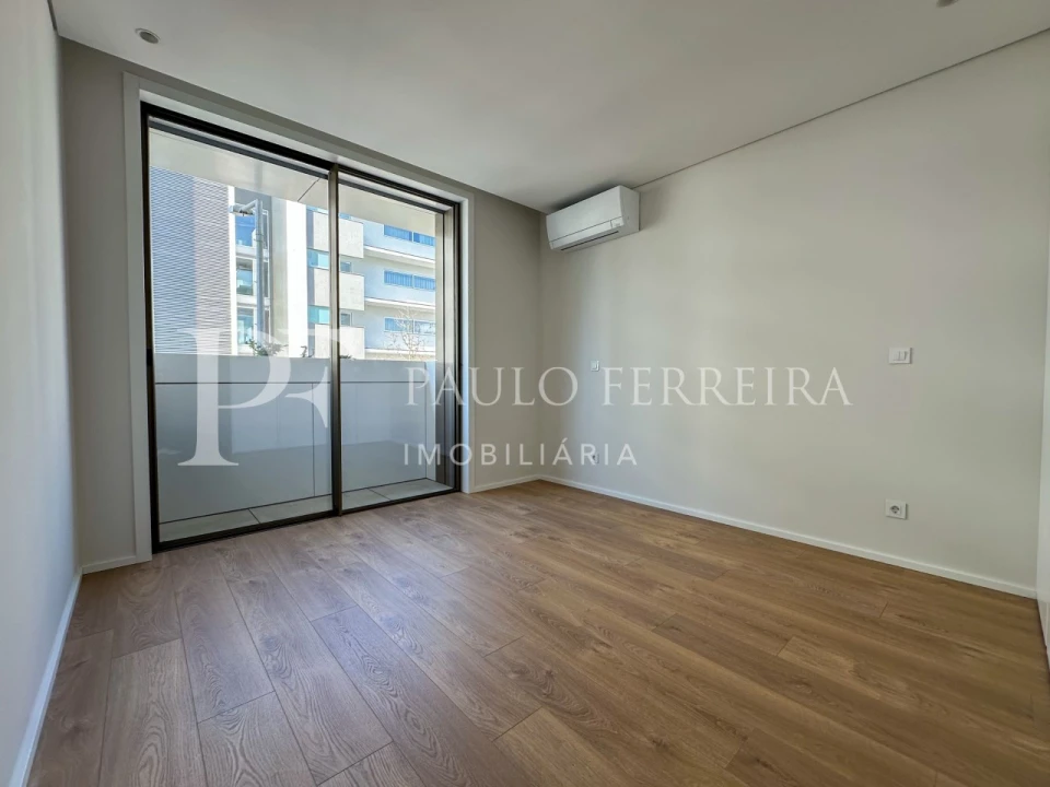 Apartamento T2 para Arrendamento em Antas e Abade de Vermoim Foto 12