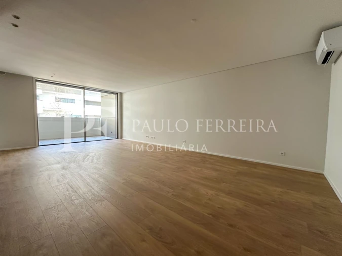 Apartamento T2 para Arrendamento em Antas e Abade de Vermoim Foto 4