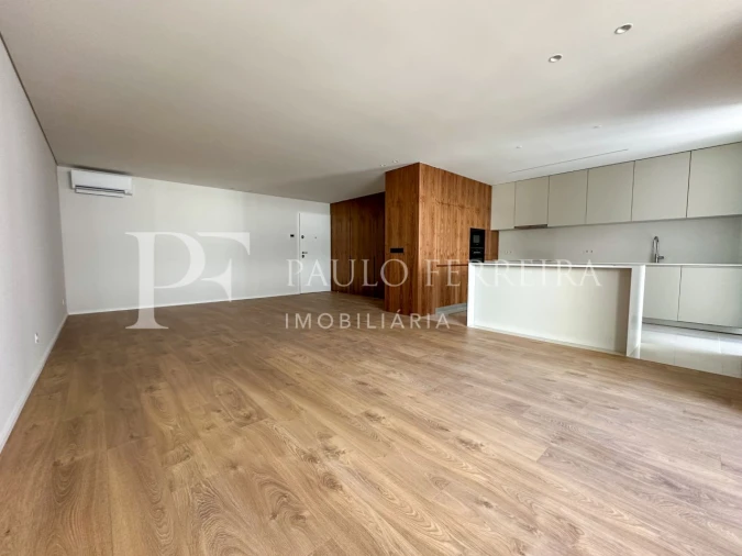 Apartamento T2 para Arrendamento em Antas e Abade de Vermoim Foto 6