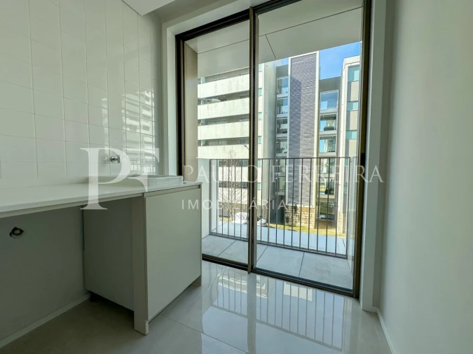 Apartamento T2 para Arrendamento em Antas e Abade de Vermoim Foto 10