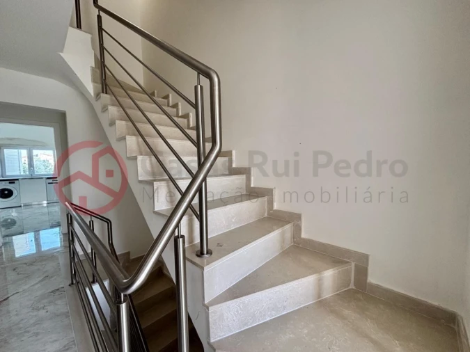 Moradia T3 para Venda em Alcochete Foto 14