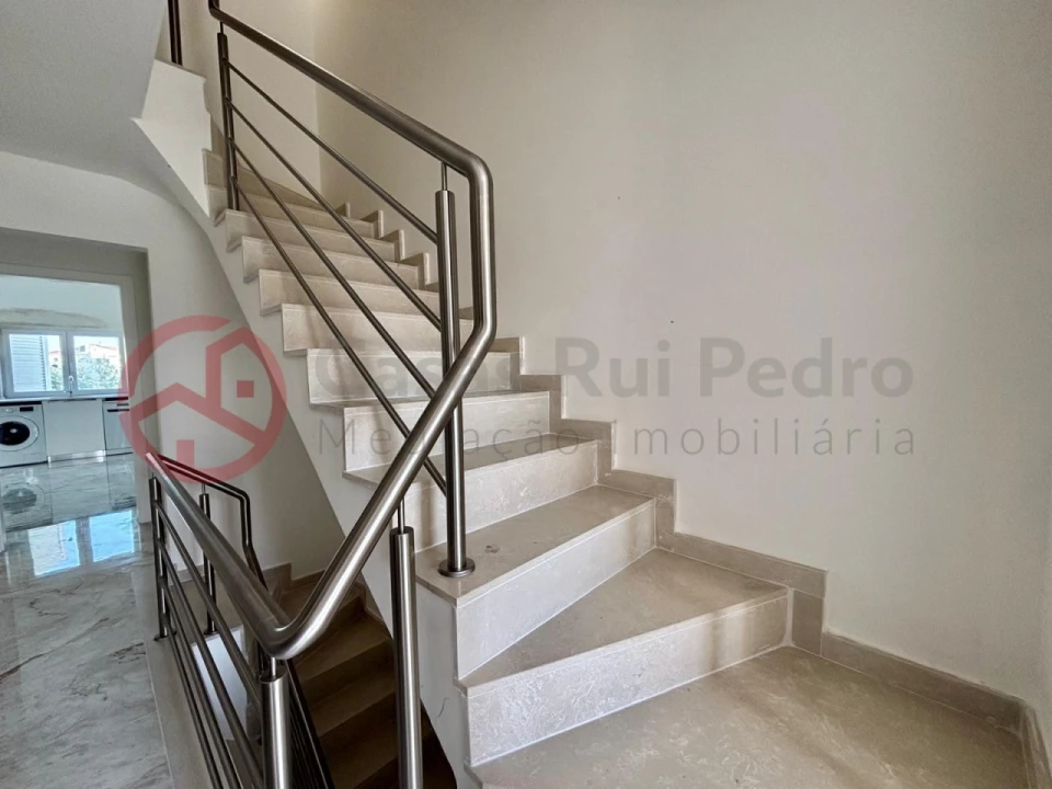 Moradia T3 para Venda em Alcochete Foto 10