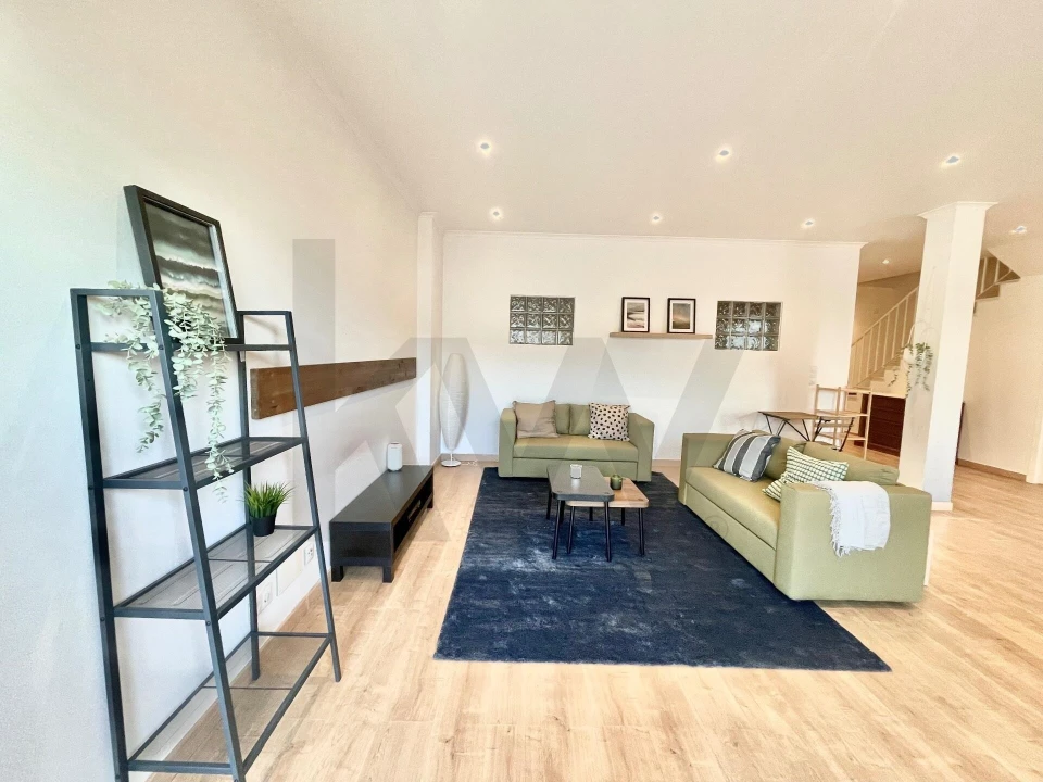 Apartamento T1 para Arrendamento em Ericeira Foto 4