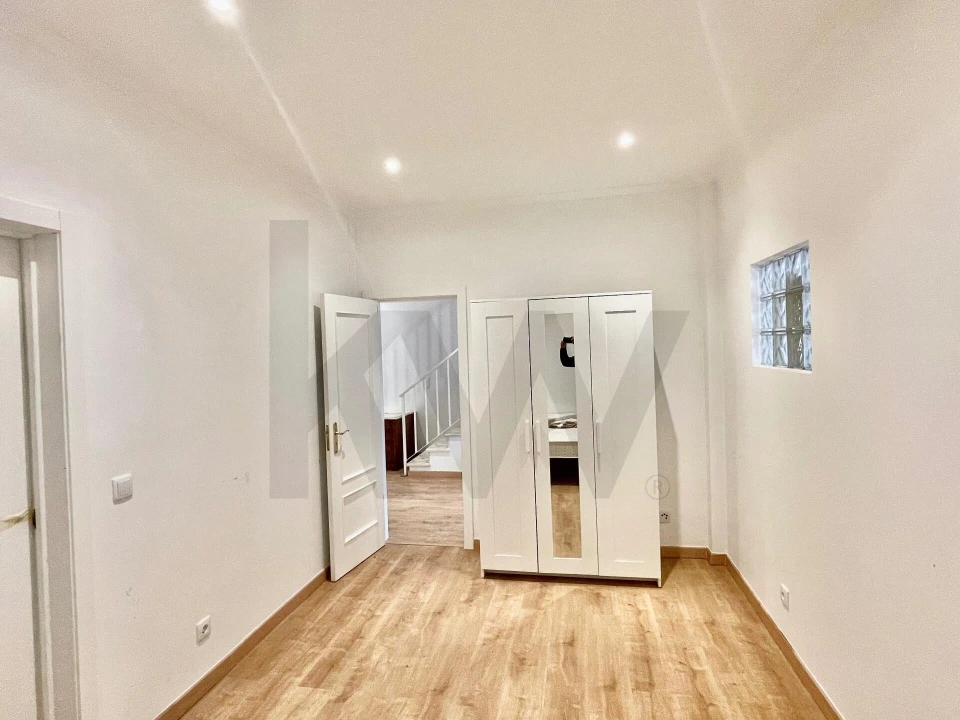 Apartamento T1 para Arrendamento em Ericeira Foto 10