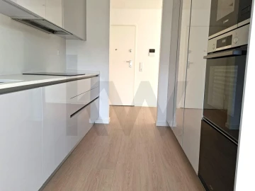 Apartamento T2 para Venda em Loures