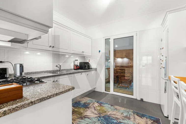 Moradia T2 para Venda em Caniço Foto 10