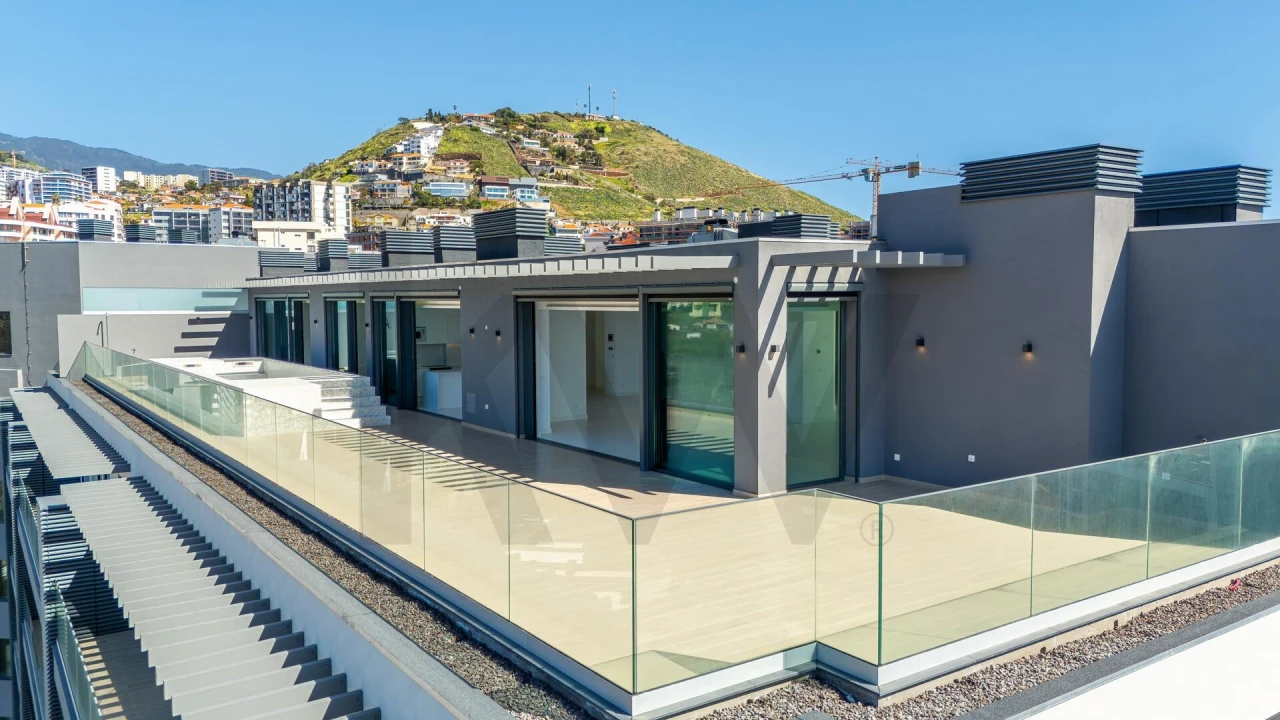 Apartamento T2 para Venda em São Martinho Foto 66