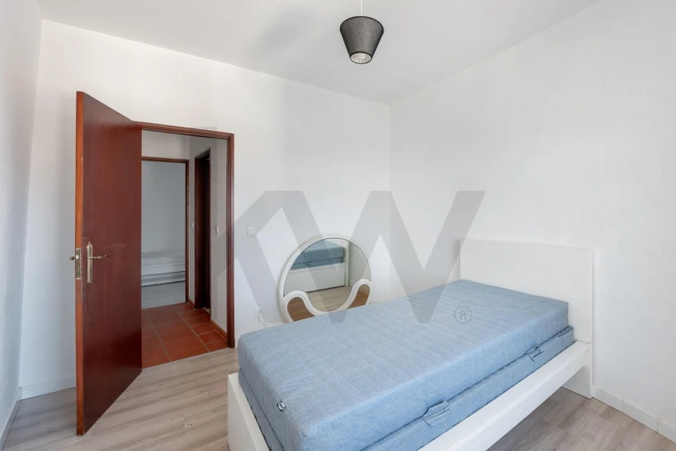 Moradia T2 para Venda em Budens Foto 12