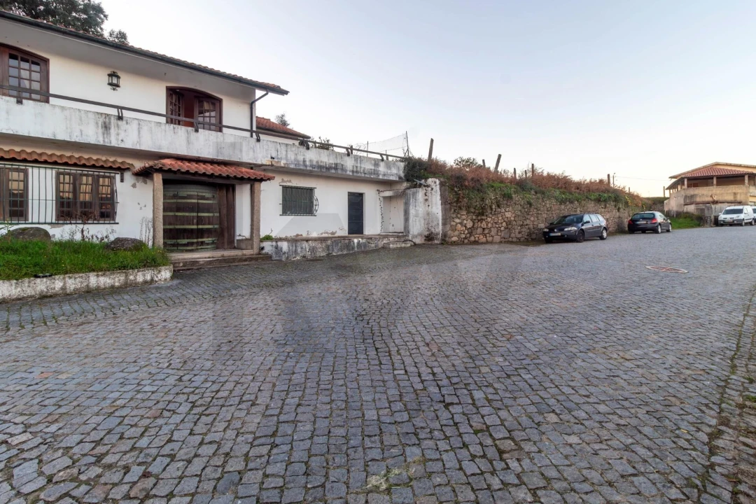 Moradia T3 para Venda em Lamelas e Guimarei Foto 96