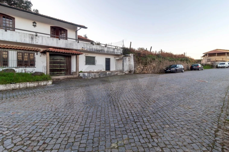 Moradia T3 para Venda em Lamelas e Guimarei Foto 96