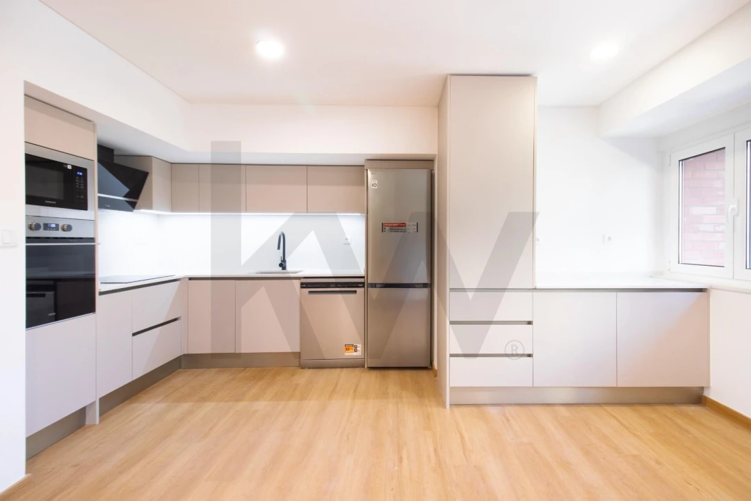 Apartamento T4 para Venda em Olivais Foto 3