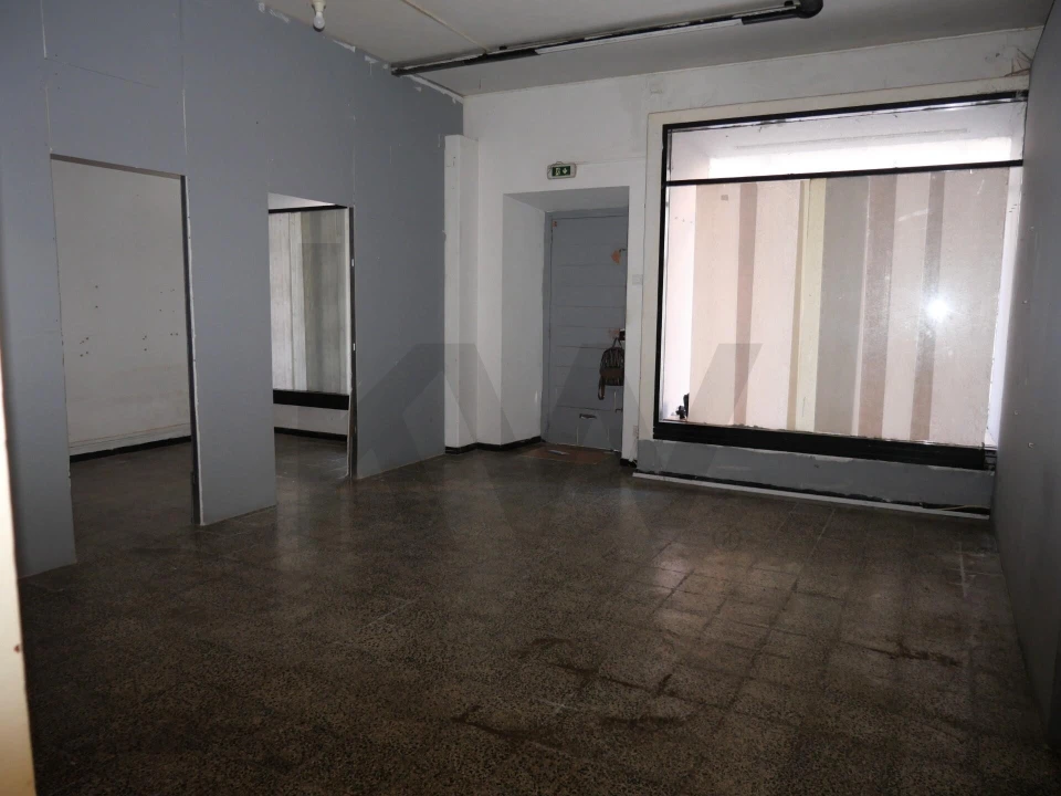 Loja para Arrendamento em Portimão Foto 13