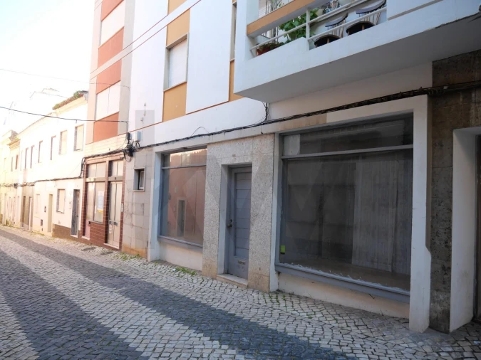 Loja para Arrendamento em Portimão