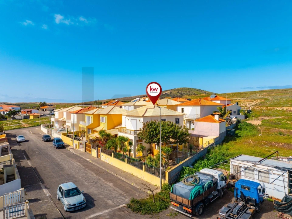 Moradia T3 para Venda em Porto Santo Foto 2