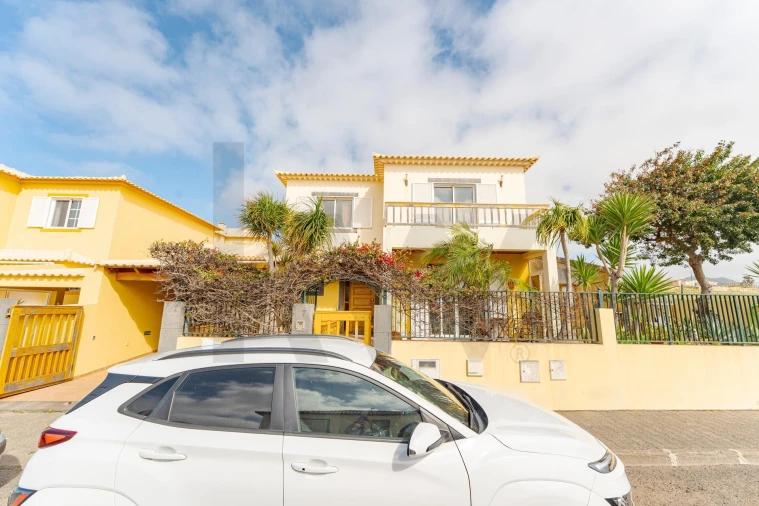 Moradia T3 para Venda em Porto Santo Foto 34