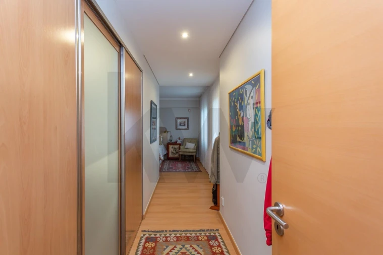 Apartamento T2 para Arrendamento em Lumiar Foto 8