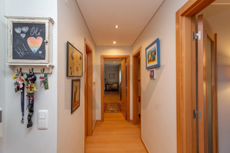 Apartamento T2 para Arrendamento em Lumiar Foto 7