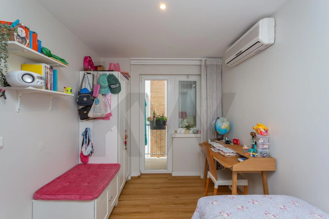 Apartamento T2 para Arrendamento em Lumiar Foto 13