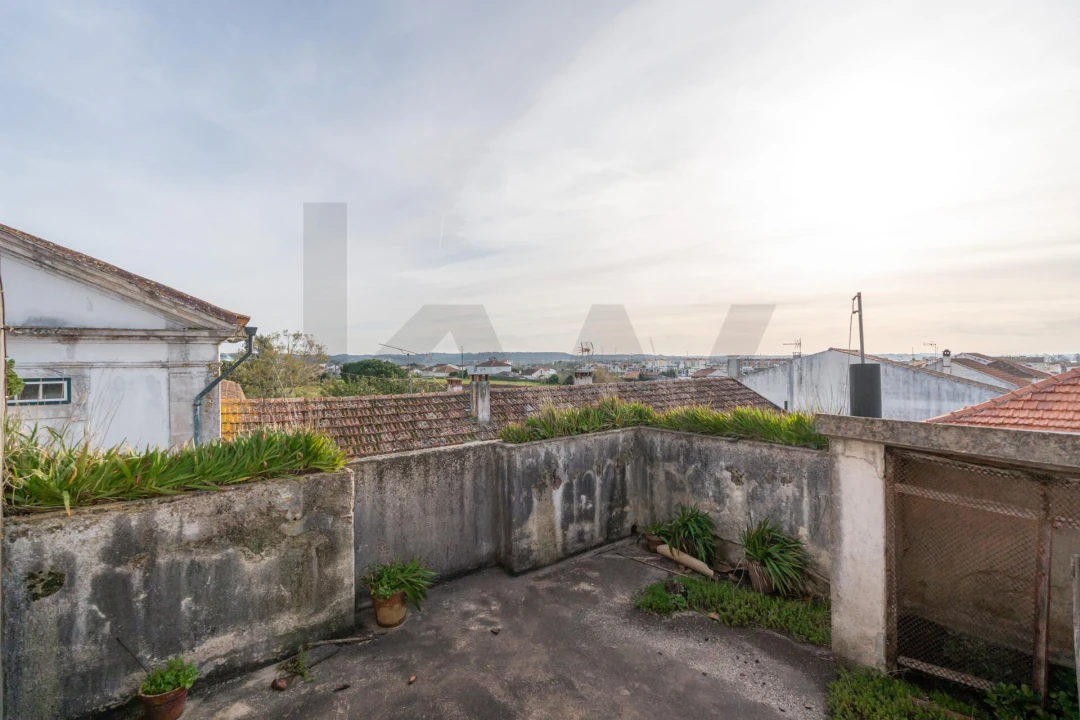 Moradia T5 para Venda em Santo Varão Foto 19