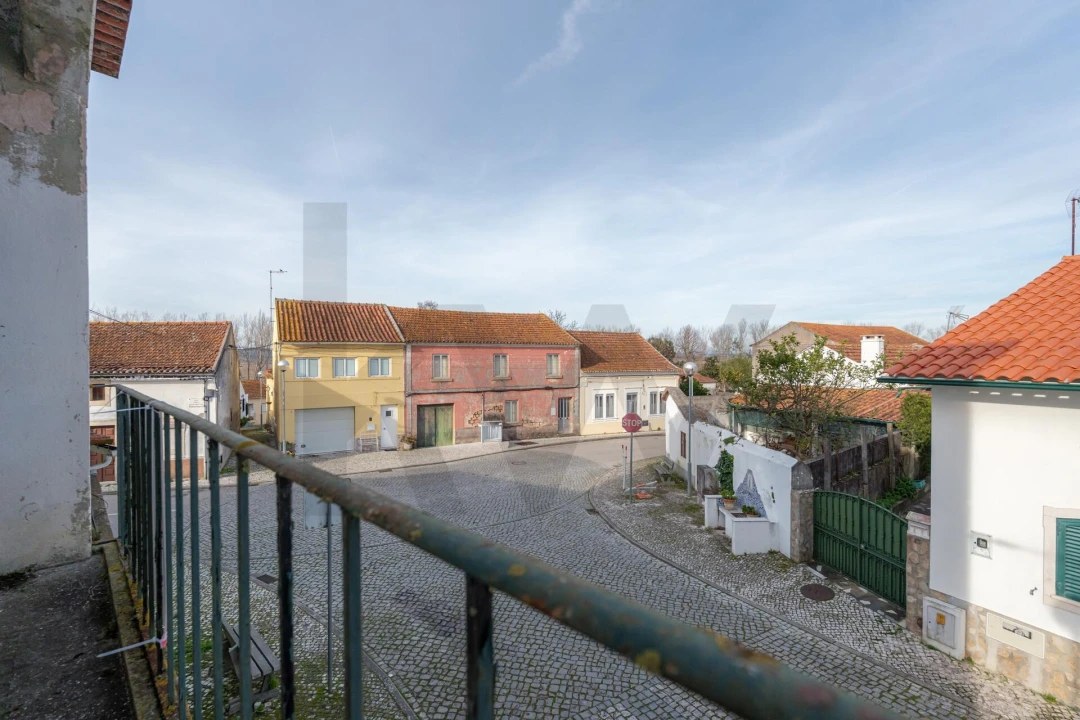 Moradia T5 para Venda em Santo Varão Foto 16