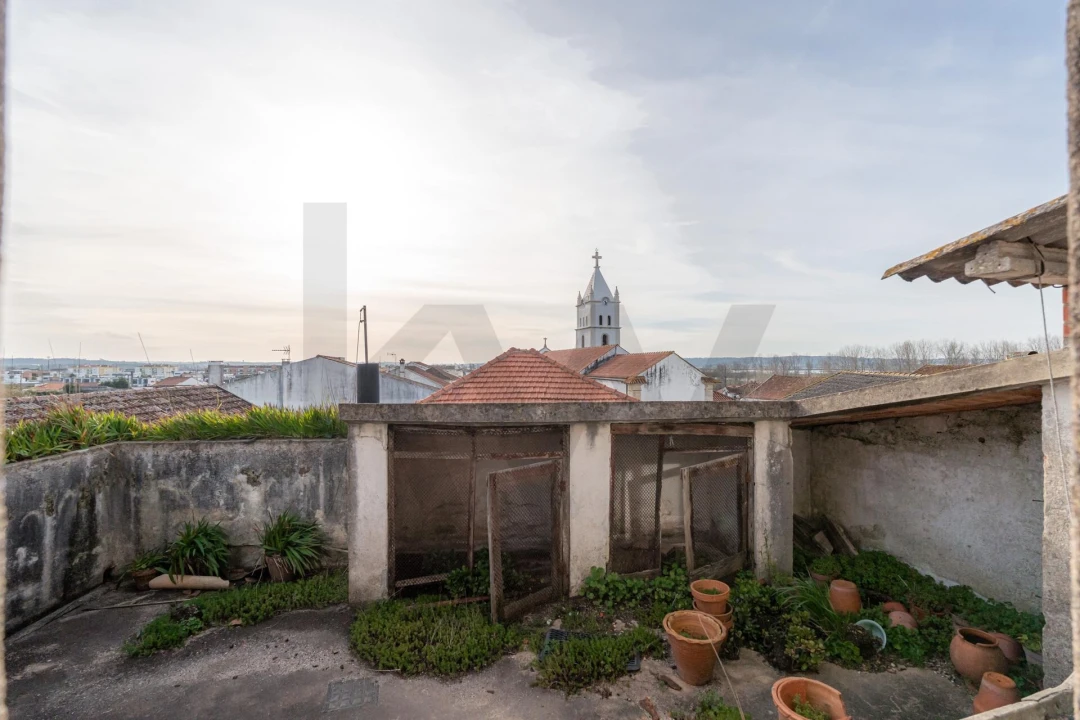 Moradia T5 para Venda em Santo Varão Foto 25