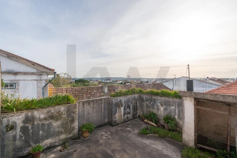 Moradia T5 para Venda em Santo Varão Foto 19