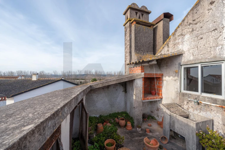 Moradia T5 para Venda em Santo Varão Foto 26