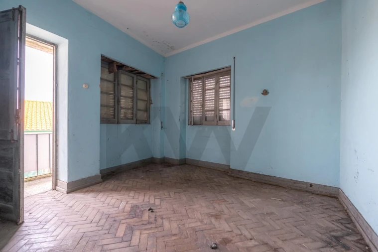 Moradia T5 para Venda em Santo Varão Foto 12