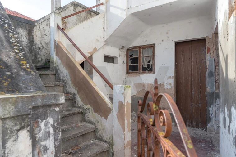 Moradia T5 para Venda em Santo Varão Foto 10