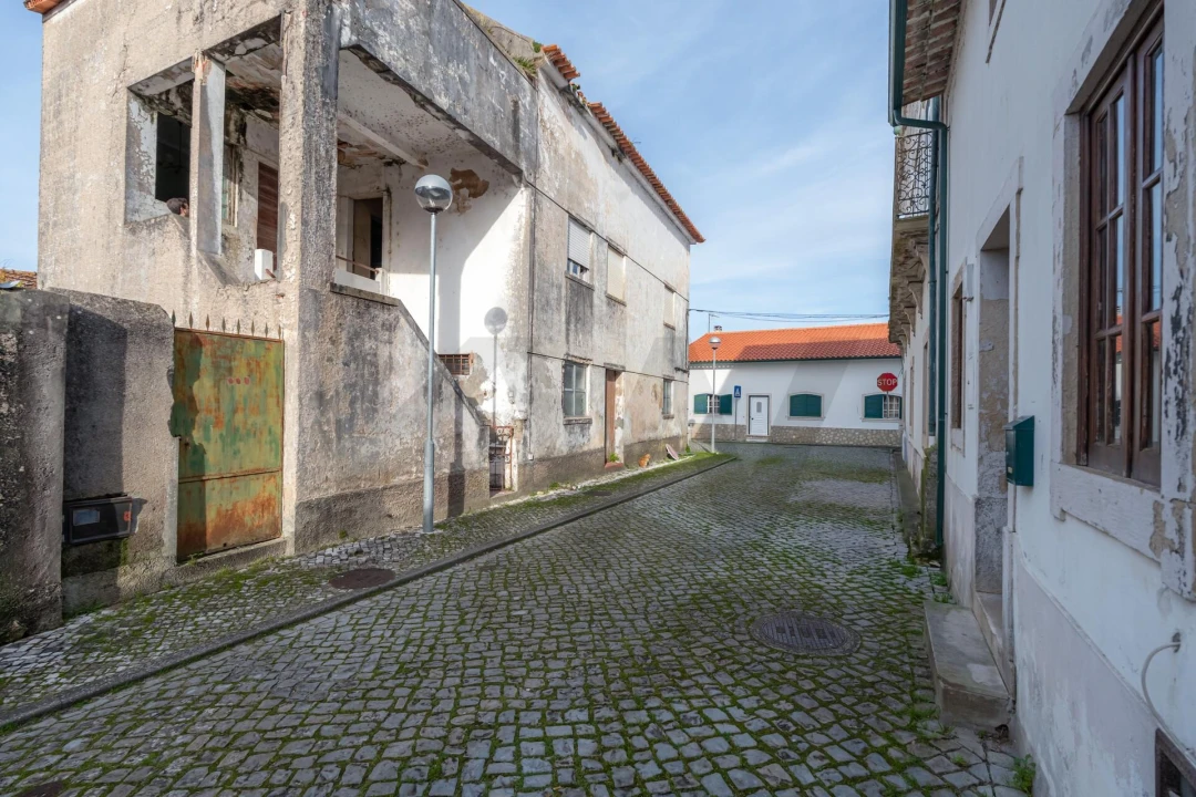 Moradia T5 para Venda em Santo Varão Foto 9