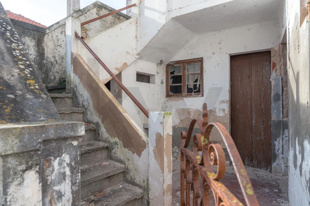 Moradia T5 para Venda em Santo Varão Foto 10