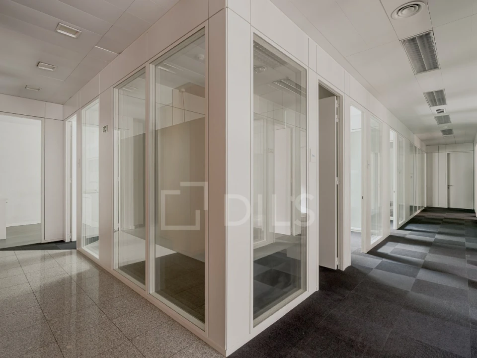 Escritório para Arrendamento em Alvalade Foto 4