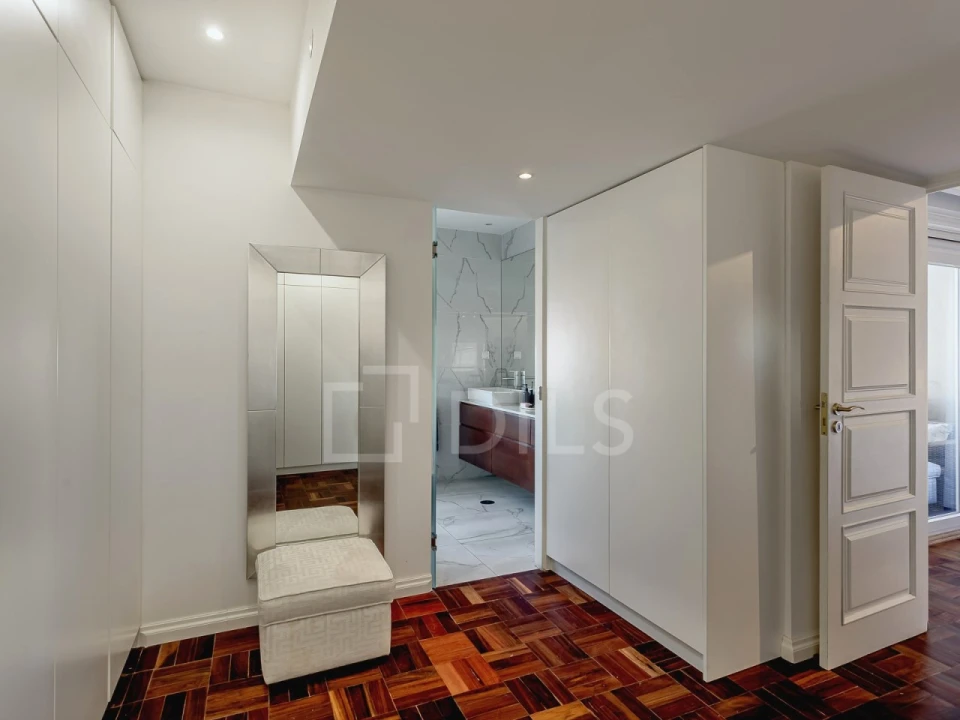 Apartamento T7 para Venda em Avenidas Novas Foto 11