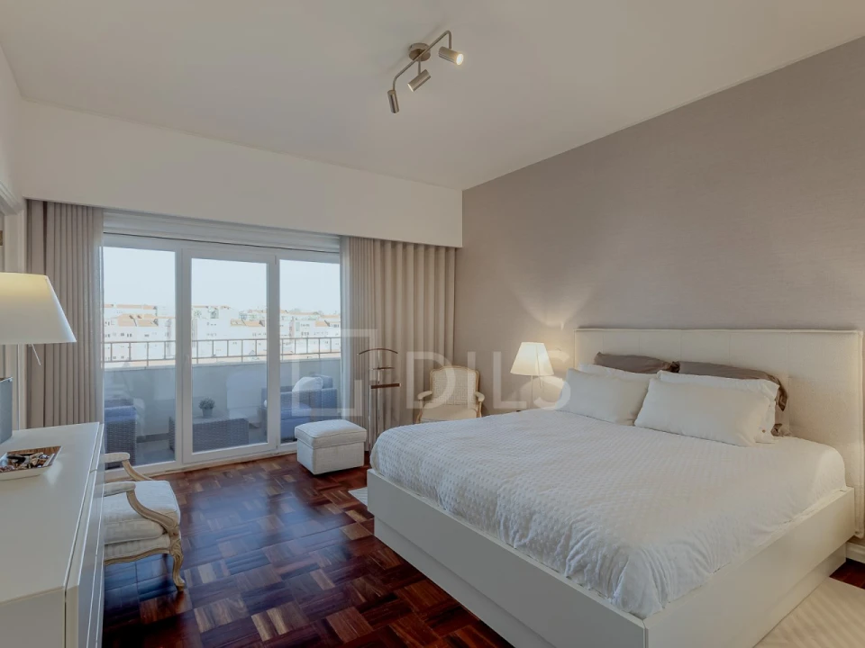 Apartamento T7 para Venda em Avenidas Novas Foto 8