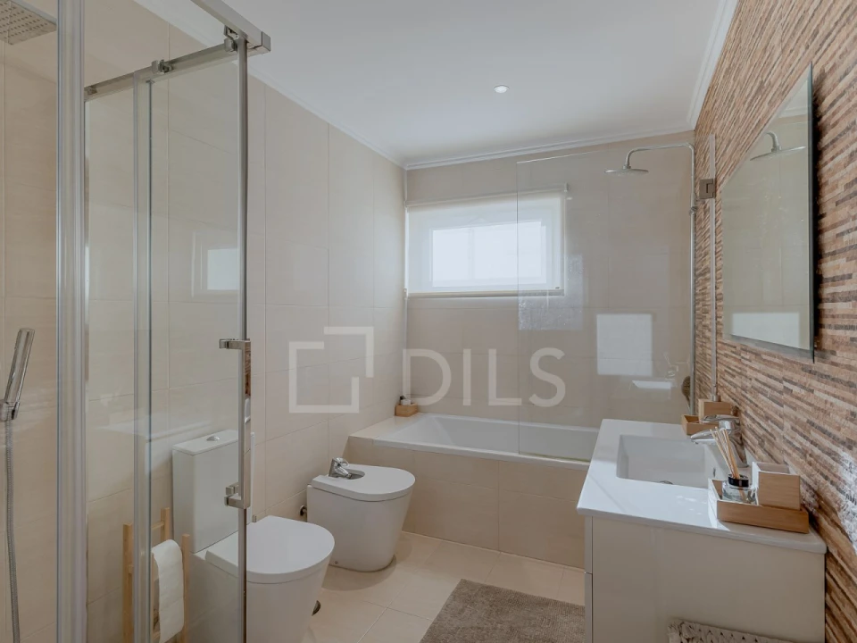 Apartamento T7 para Venda em Avenidas Novas Foto 16