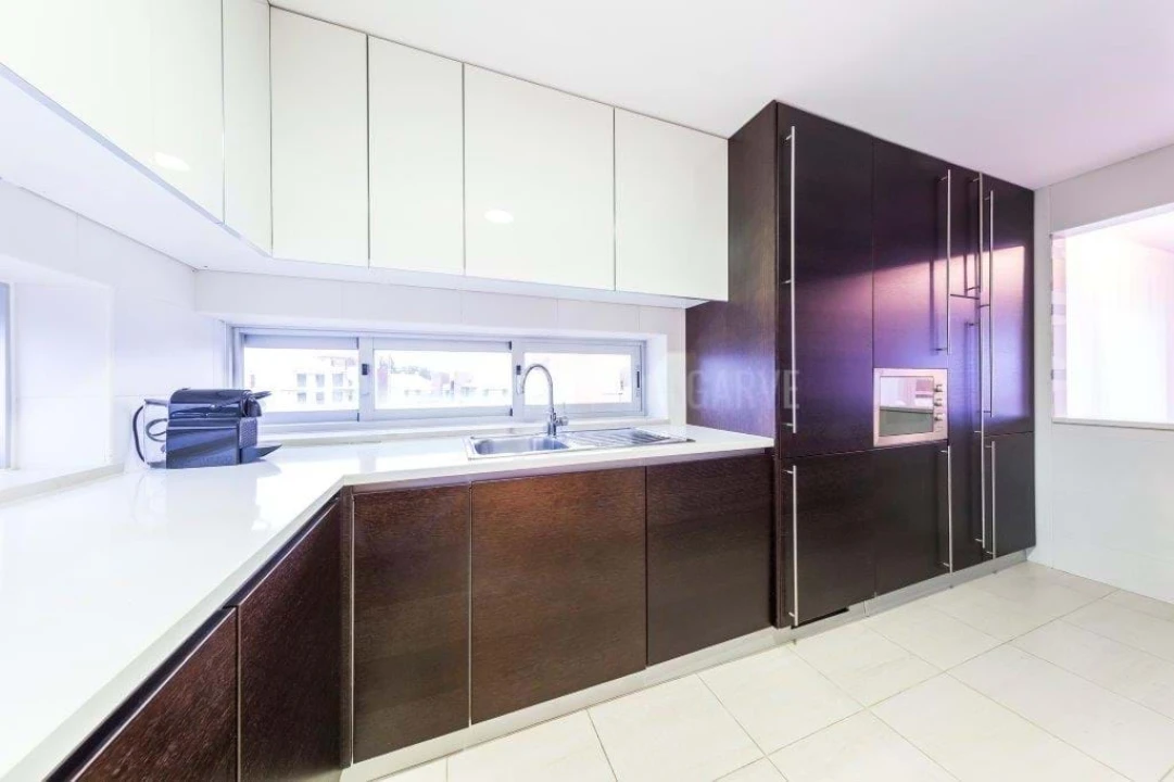 Apartamento T2 para Venda em Quarteira Foto 9