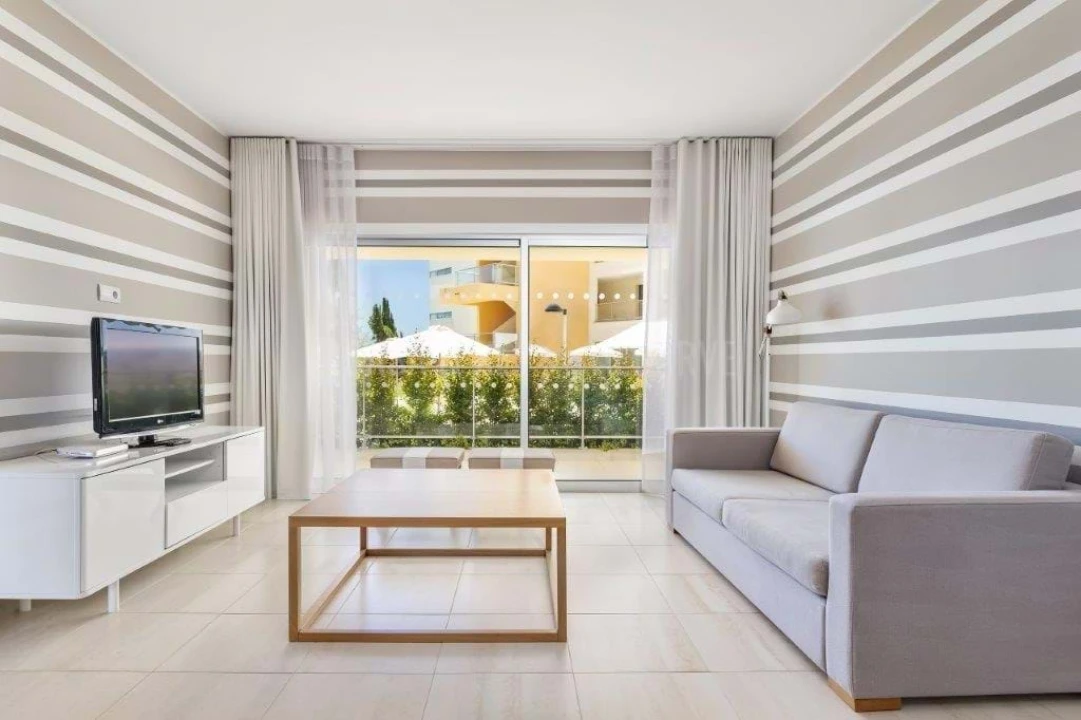 Apartamento T3 para Venda em Quarteira Foto 5