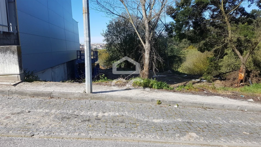 Terreno para Venda em Baguim do Monte (Rio Tinto) Foto 4