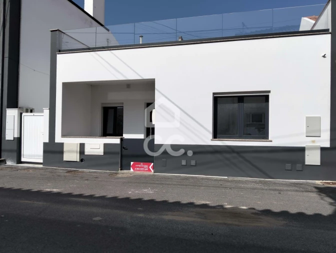 Moradia T2 para Venda em Bombarral e Vale Covo Foto 3