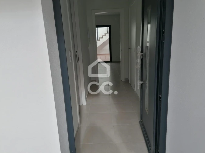 Moradia T2 para Venda em Bombarral e Vale Covo Foto 8