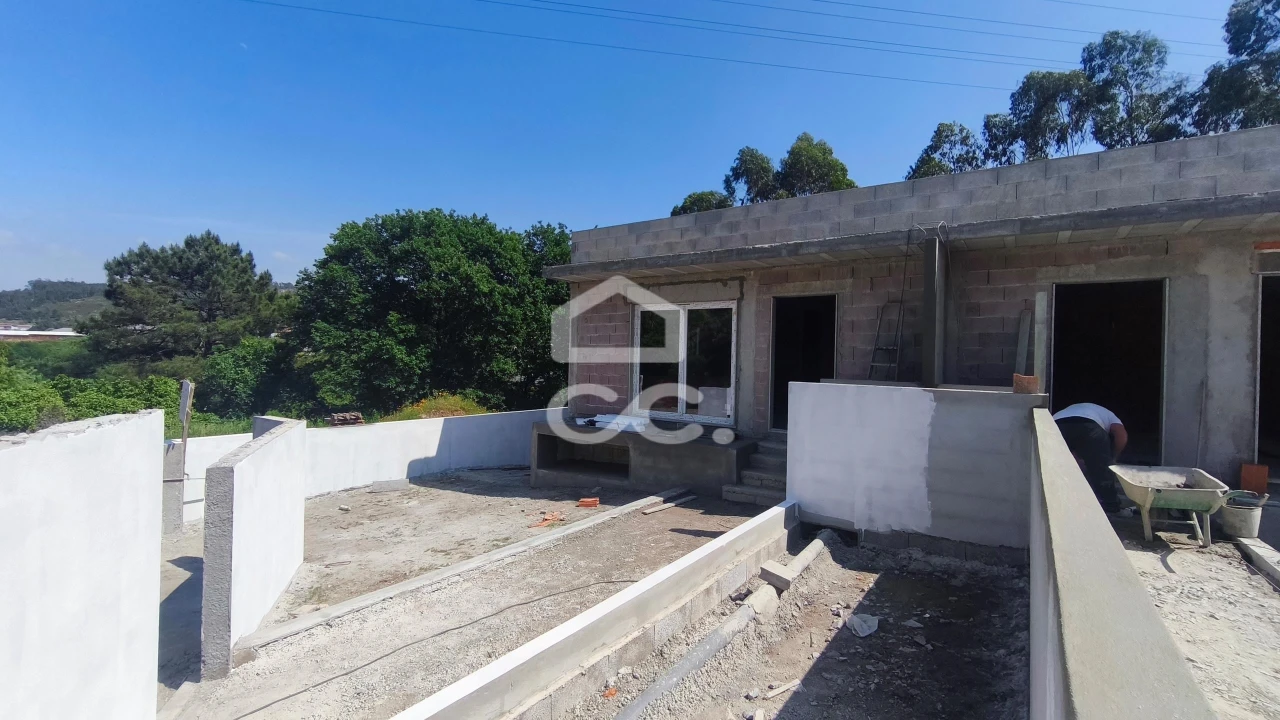 Apartamento T3 para Venda em Delães Foto 2