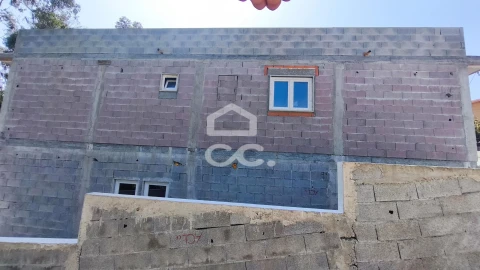 Apartamento T3 para Venda em Delães